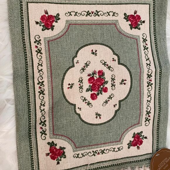 Small Fringe Decor Placemat. Floral. Multicolor - Picture 3 of 8